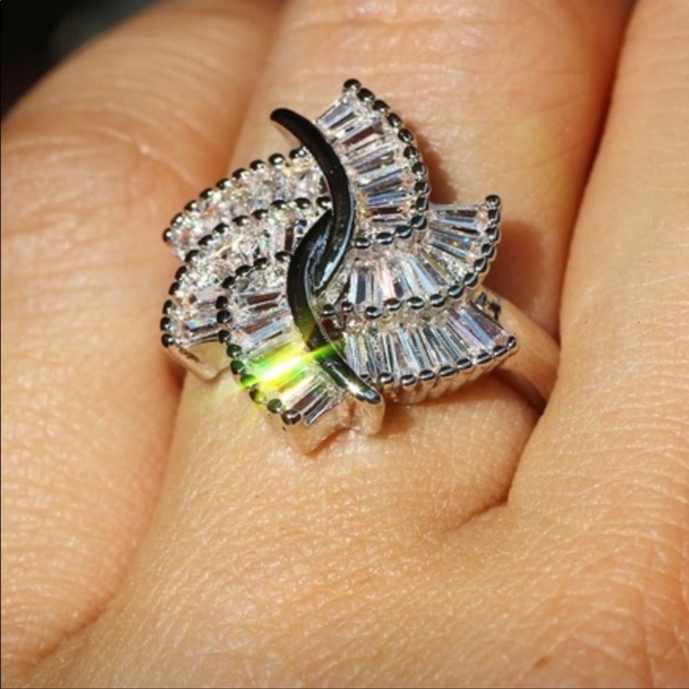 💍Handmaid White Sapphire Ring - Picture 4 of 6